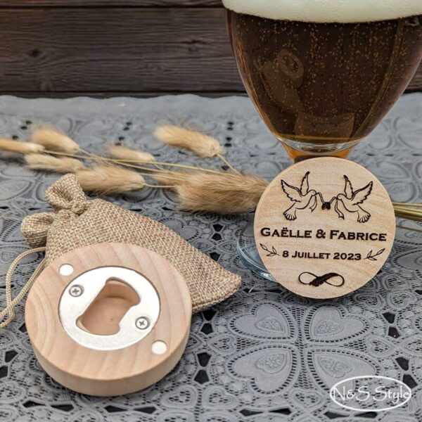 Ouvre bouteille bois personnalisé pour cadeau invité mariage baptême communion – Image 2